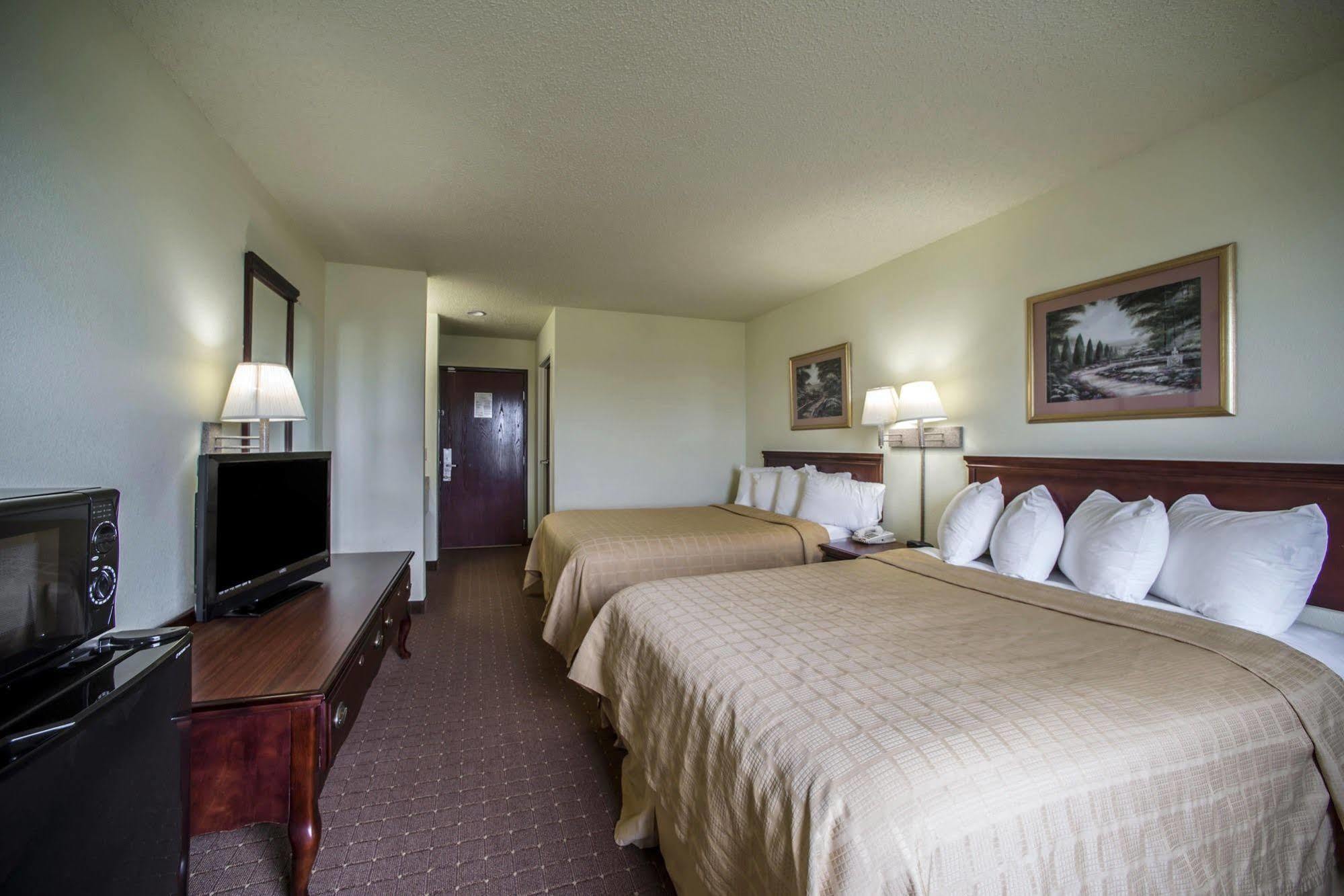 Quality Inn Harrisburg Exterior foto